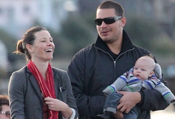 Evangeline Lily with her husband, Norman Kali and kid